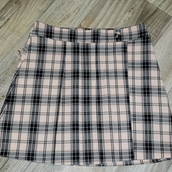 Hollister Pink/Black Pleated Plaid/Tartan Skirt